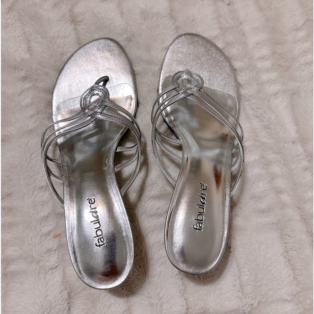 Ladies silver heels 👠